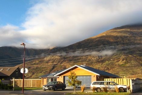 Photo of property in 13 Poolburn Court, Lake Hayes, Queenstown, 9304