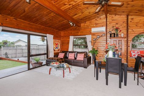 Photo of property in 9 Rewa Street, New Lynn, Auckland, 0600