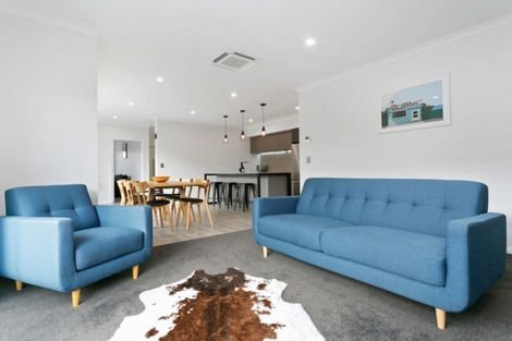 Photo of property in 8 Richards Street, Cambridge, 3434