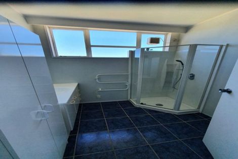 Photo of property in Grandstand Apartments, 37/80u Kent Terrace, Mount Victoria, Wellington, 6011
