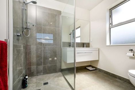 Photo of property in 12 Bellamont Street, Kumeu, 0810