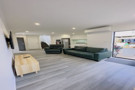 Photo of property in 29c Kenderdine Road, Papatoetoe, Auckland, 2025