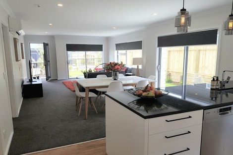 Photo of property in 90c/2 Endeavour Drive, Whitby, Porirua, 5024