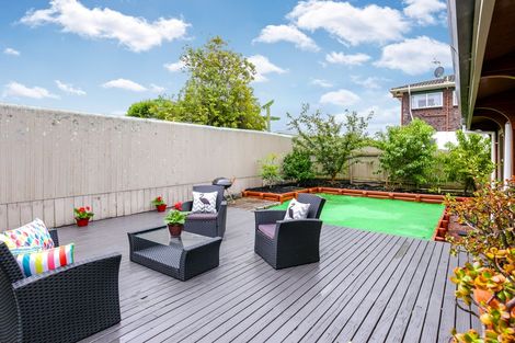 Photo of property in 9 Rewa Street, New Lynn, Auckland, 0600