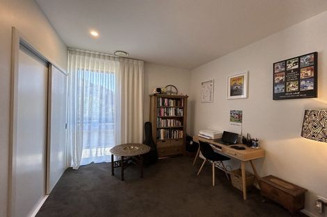 Photo of property in 32 Falconer Rise, Jacks Point, Queenstown, 9371