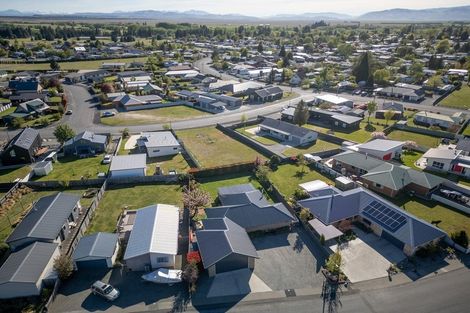 Photo of property in 10 Rhoboro Road, Twizel, 7901