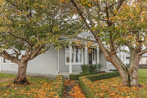 Photo of property in 9 Queen Street, Westport, 7825