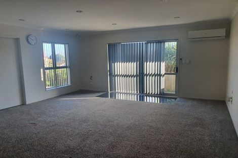 Photo of property in 12a Orams Road, Hillpark, Auckland, 2102