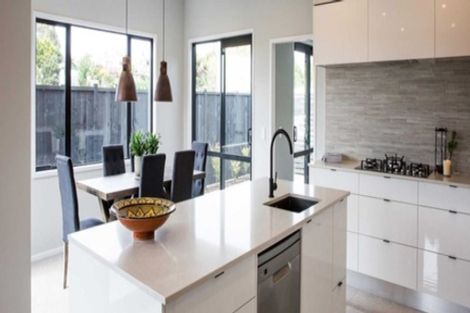 Photo of property in 1056 Peak Road, Helensville, 0875