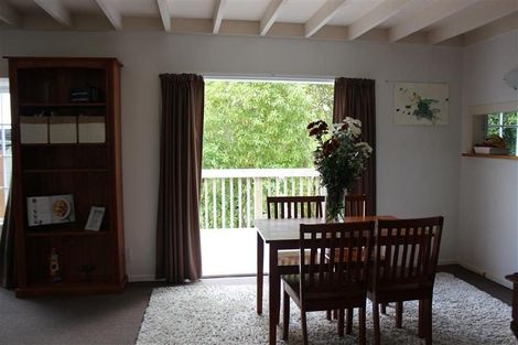 Photo of property in 2/7 Havana Place, Glenfield, Auckland, 0629