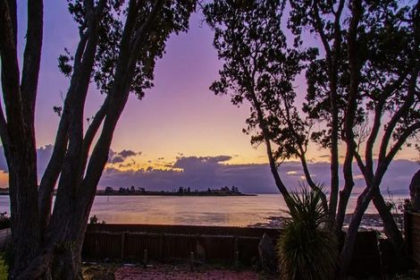 Photo of property in 582 Weymouth Road, Weymouth, Auckland, 2103