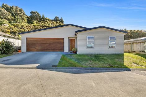 Photo of property in 10 Moonraker Place, Whitby, Porirua, 5024