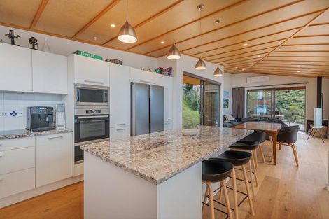 Photo of property in 92 Grange Road, Hahei, Whitianga, 3591