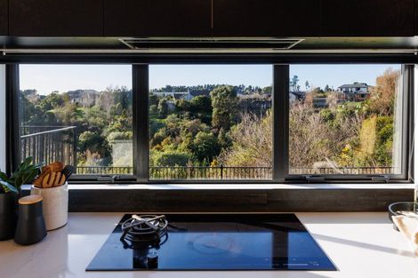 Photo of property in 18 Silkwood Place, Fitzherbert, Palmerston North, 4410
