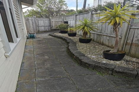 Photo of property in 2 Fernhill Terrace, Wadestown, Wellington, 6012