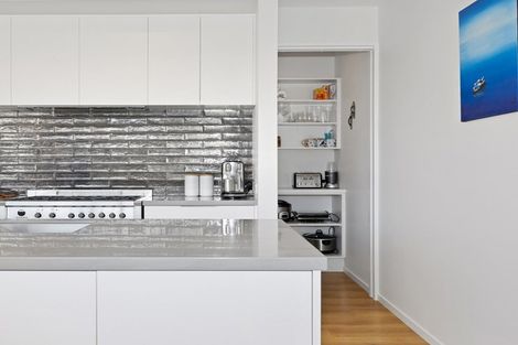 Photo of property in 18 Karere Avenue, Marshland, Christchurch, 8083