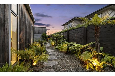 Photo of property in 11 Kelmore Place, Schnapper Rock, Auckland, 0632