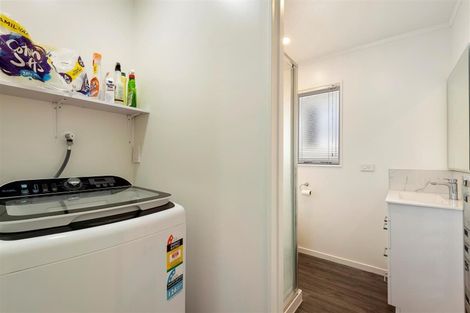 Photo of property in 6a Stella Place, Manurewa, Auckland, 2102