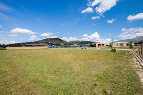 Photo of property in 40 Mount Creighton Crescent, Wanaka, 9305