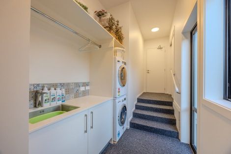 Photo of property in 5 Valley Crescent, Wanaka, 9305