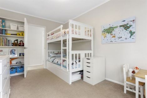 Photo of property in 1 Kotuku Street, Te Atatu Peninsula, Auckland, 0610