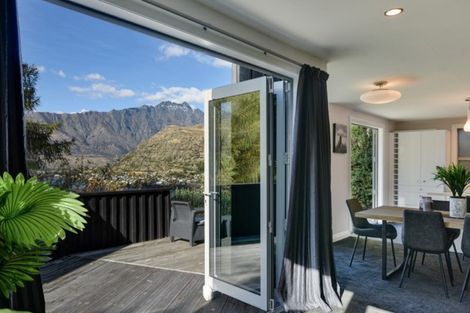 Photo of property in 2 Nugget Knob, Queenstown, 9300