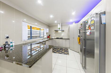 Photo of property in 9 Goh Place, Manurewa, Auckland, 2105