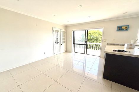 Photo of property in 10 Marina Heights, Half Moon Bay, Auckland, 2012