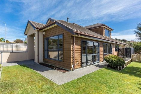Photo of property in 28 Navigation Drive, Whitby, Porirua, 5024