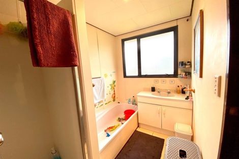 Photo of property in 3/8 Ireland Place, Ranui, Auckland, 0612