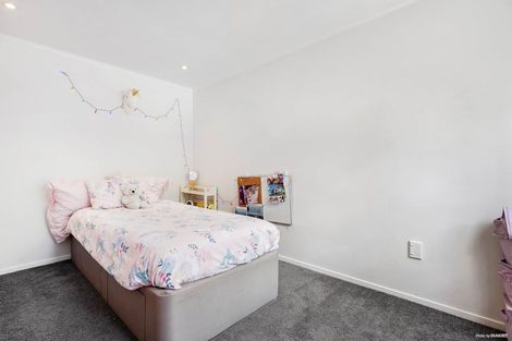 Photo of property in 92 Castor Bay Road, Castor Bay, Auckland, 0620