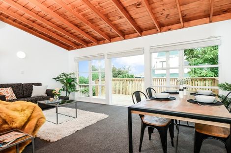 Photo of property in 5a Hillcrest Road, Hillcrest, Hamilton, 3216