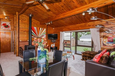 Photo of property in 9 Rewa Street, New Lynn, Auckland, 0600