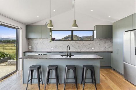 Photo of property in 9 Mcdonald Street, Wanaka, 9305