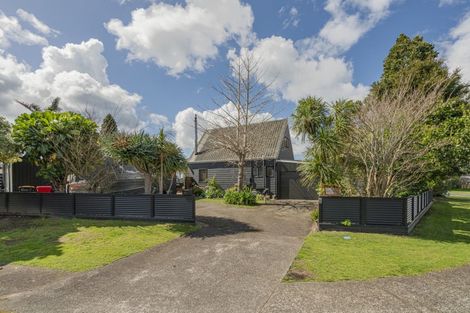 Photo of property in 10 Impala Place, Whitianga, 3510