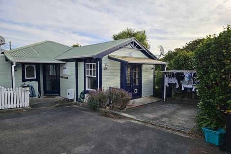 Photo of property in 8a Somerset Avenue, Newtown, Wellington, 6021