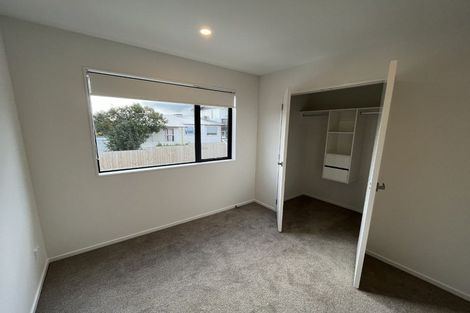 Photo of property in 7/241 Don Buck Road, Massey, Auckland, 0614