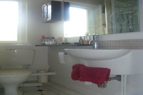 Photo of property in Hobson Flats, 1u2 Hobson Street, Pipitea, Wellington, 6011
