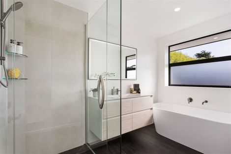 Photo of property in 92 Leistrella Road, Hoon Hay, Christchurch, 8025