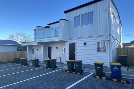 Photo of property in 2/47 Zita Maria Drive, Massey, Auckland, 0614