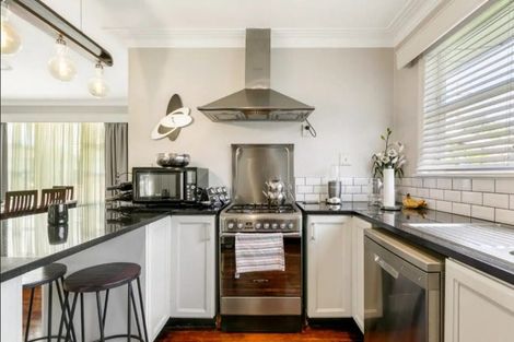 Photo of property in 59 Golf Road, New Lynn, Auckland, 0600