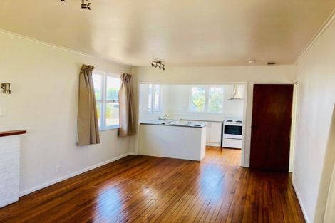 Photo of property in 1/221 Birkdale Road, Birkdale, Auckland, 0626