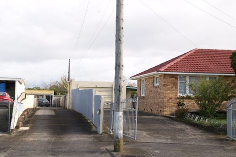 Photo of property in 11 Burbridge Road, Favona, Auckland, 2024