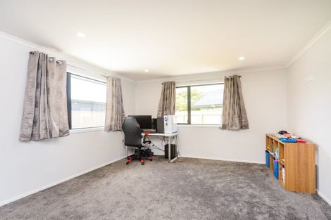 Photo of property in 94 James Line, Kelvin Grove, Palmerston North, 4414