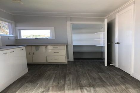 Photo of property in 6 Oxford Street, Marton, 4710