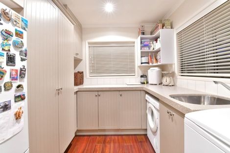 Photo of property in 6 Melandra Road, Stanmore Bay, Whangaparaoa, 0932