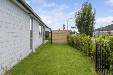 Photo of property in 2 Shannon Lane, Pyes Pa, Tauranga, 3112