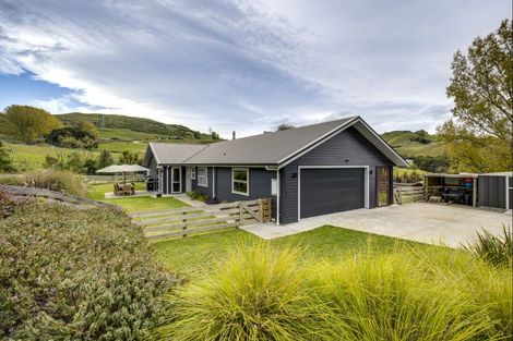 Photo of property in 66 Avery Road, Eskdale, Napier, 4182