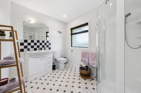 Photo of property in 184 Ferndale Way, Rangatira Park, Taupo, 3384