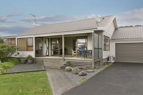 Photo of property in 3a Dorothy Drive, Acacia Bay, Taupo, 3330